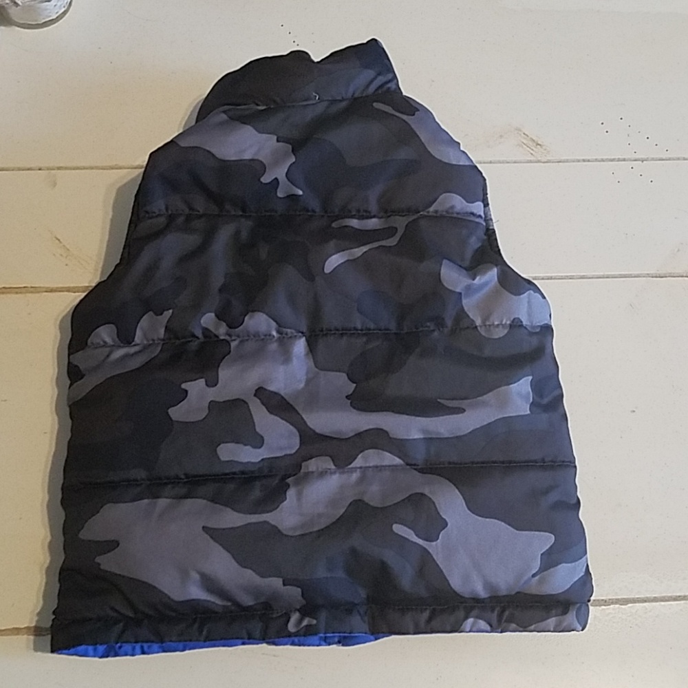 Reversible Vest - Picture 4 of 7